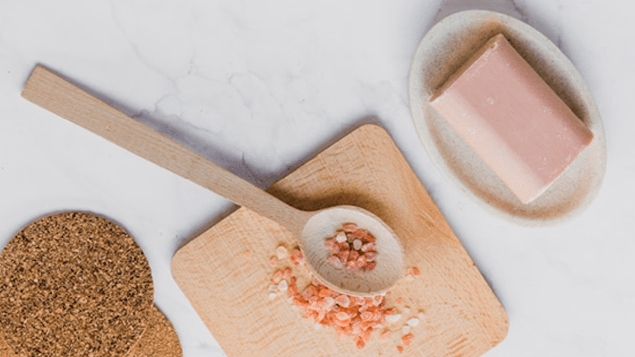 Unlocking the Therapeutic Benefits of Dead Sea Salt and Epsom Salt in Your Bath